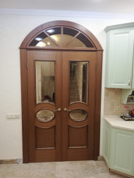 Фрамуга с прямыми лучами и со стеклом